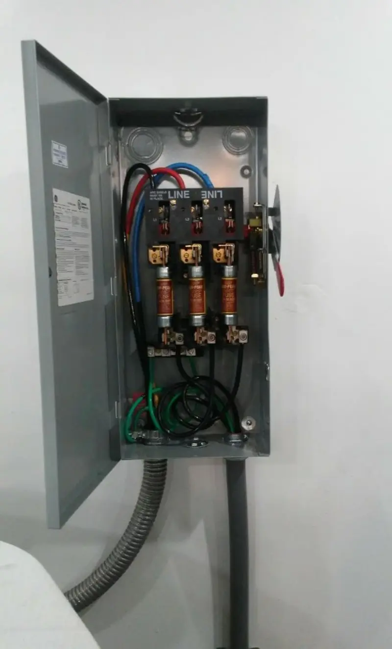 Three-phase disconnect switch installed for Electrical Wiring & Rewiring in Franklin Town